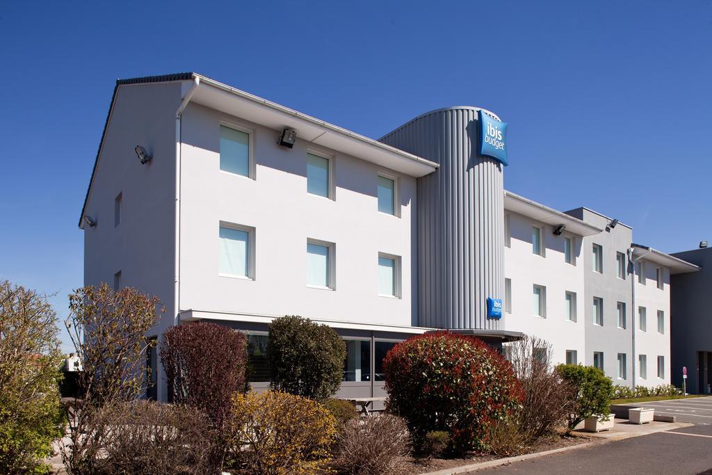 Ibis Budget Clermont Ferrand Nord Riom Exterior photo