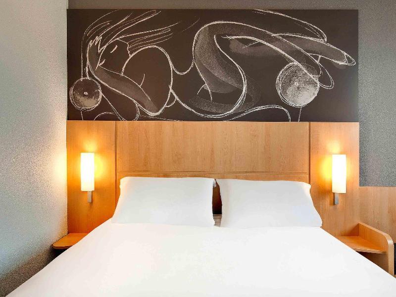 Ibis Budget Clermont Ferrand Nord Riom Exterior photo
